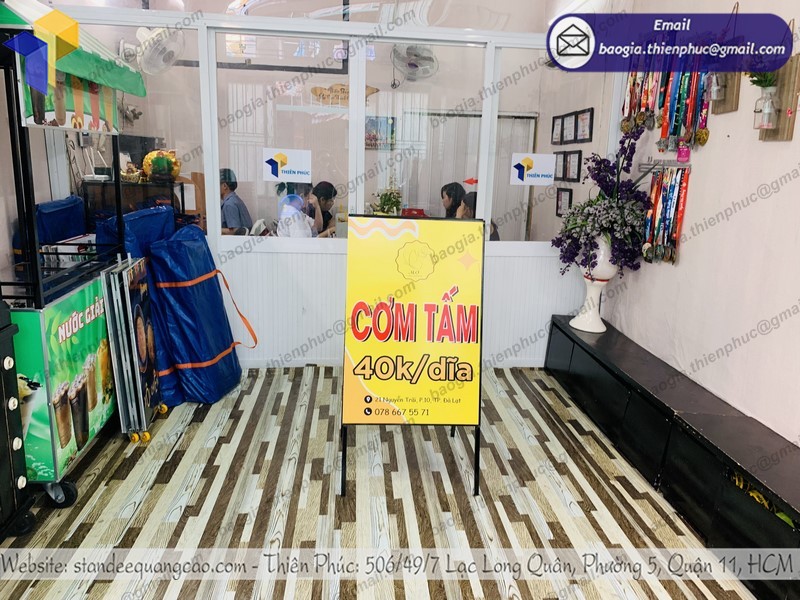 Lưu ý khi sử dụng standee chữ A xếp gọn để luôn được như mới